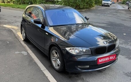 BMW 1 серия, 2011 год, 1 000 000 рублей, 1 фотография