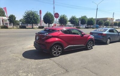 Toyota C-HR I рестайлинг, 2016 год, 1 890 000 рублей, 1 фотография