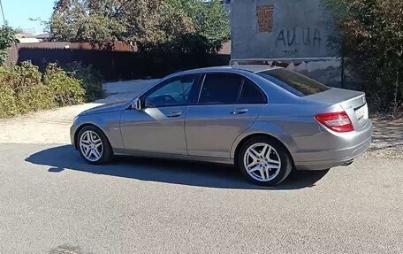 Mercedes-Benz C-Класс, 2010 год, 1 100 000 рублей, 3 фотография