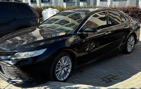 Toyota Camry, 2018 год, 2 250 000 рублей, 5 фотография