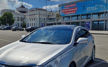 Hyundai Sonata VI, 2012 год, 1 200 000 рублей, 1 фотография