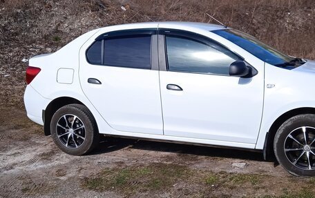 Renault Logan II, 2016 год, 750 000 рублей, 3 фотография