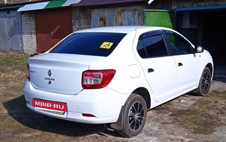 Renault Logan II, 2016 год, 750 000 рублей, 4 фотография