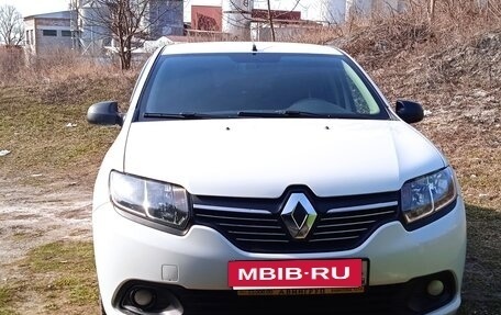 Renault Logan II, 2016 год, 750 000 рублей, 2 фотография