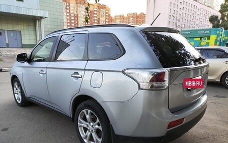 Mitsubishi Outlander III рестайлинг 3, 2012 год, 1 150 000 рублей, 2 фотография