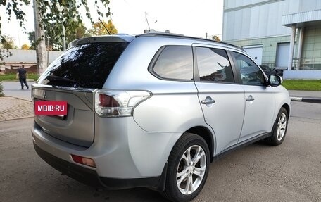 Mitsubishi Outlander III рестайлинг 3, 2012 год, 1 150 000 рублей, 3 фотография