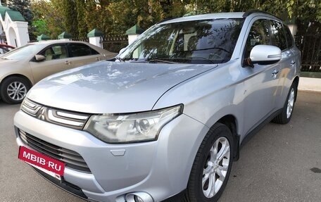 Mitsubishi Outlander III рестайлинг 3, 2012 год, 1 150 000 рублей, 4 фотография