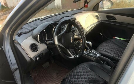 Chevrolet Cruze II, 2011 год, 650 000 рублей, 4 фотография