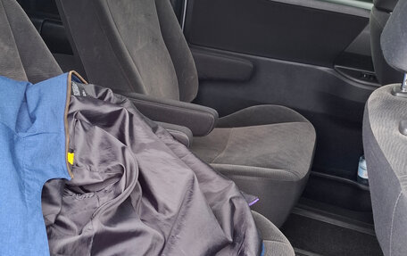 Toyota Voxy II, 2013 год, 1 500 000 рублей, 8 фотография