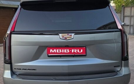 Cadillac Escalade V, 2023 год, 17 500 000 рублей, 11 фотография