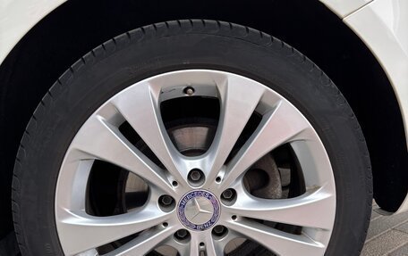 Mercedes-Benz B-Класс, 2015 год, 1 350 000 рублей, 21 фотография