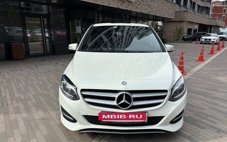 Mercedes-Benz B-Класс, 2015 год, 1 350 000 рублей, 19 фотография