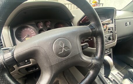 Mitsubishi Montero III, 2003 год, 700 000 рублей, 4 фотография