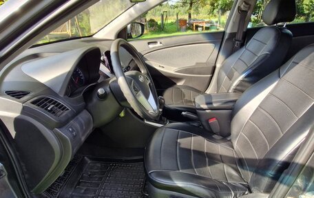 Hyundai Solaris II рестайлинг, 2012 год, 700 000 рублей, 11 фотография