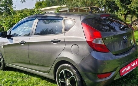 Hyundai Solaris II рестайлинг, 2012 год, 700 000 рублей, 6 фотография
