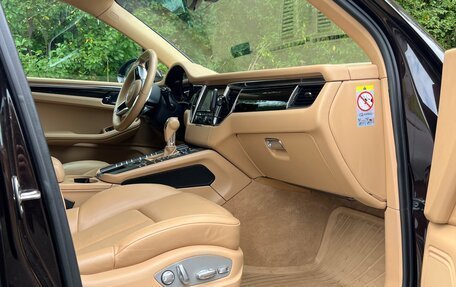 Porsche Macan I рестайлинг, 2015 год, 2 780 000 рублей, 15 фотография
