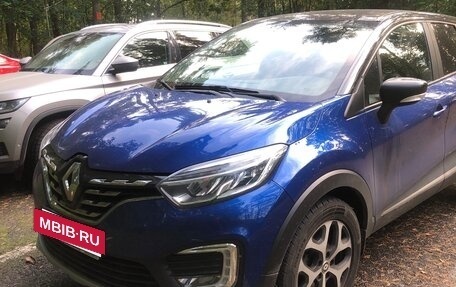 Renault Kaptur I рестайлинг, 2021 год, 1 400 000 рублей, 2 фотография