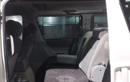 Mazda Bongo Friendee i рестайлинг, 2000 год, 420 000 рублей, 3 фотография