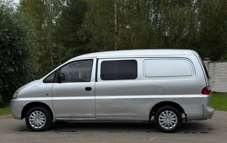 Hyundai H-1 II рестайлинг, 2001 год, 400 000 рублей, 6 фотография
