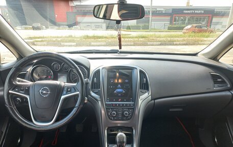 Opel Astra J, 2011 год, 750 000 рублей, 11 фотография