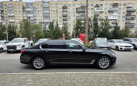 BMW 7 серия, 2017 год, 2 999 000 рублей, 9 фотография