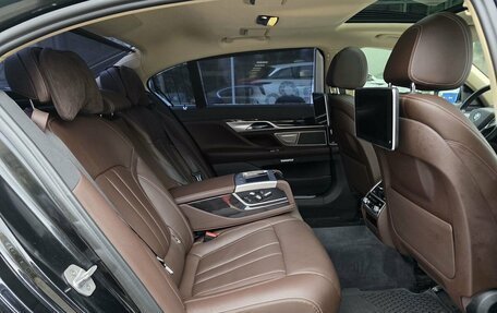 BMW 7 серия, 2017 год, 2 999 000 рублей, 14 фотография