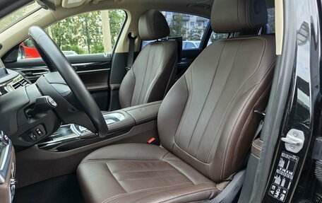 BMW 7 серия, 2017 год, 2 999 000 рублей, 16 фотография
