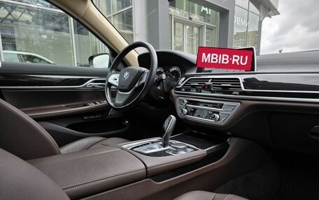 BMW 7 серия, 2017 год, 2 999 000 рублей, 11 фотография