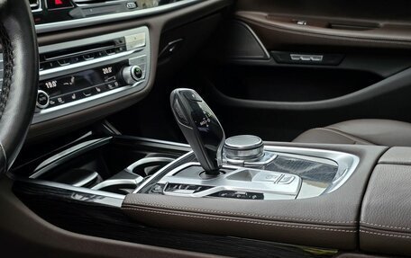 BMW 7 серия, 2017 год, 2 999 000 рублей, 26 фотография