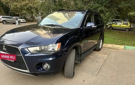 Mitsubishi Outlander III рестайлинг 3, 2010 год, 829 999 рублей, 11 фотография