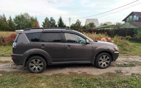 Mitsubishi Outlander III рестайлинг 3, 2010 год, 1 485 000 рублей, 2 фотография