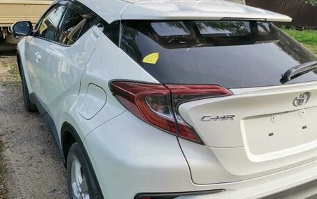 Toyota C-HR I рестайлинг, 2018 год, 1 800 000 рублей, 4 фотография