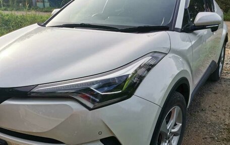 Toyota C-HR I рестайлинг, 2018 год, 1 800 000 рублей, 15 фотография