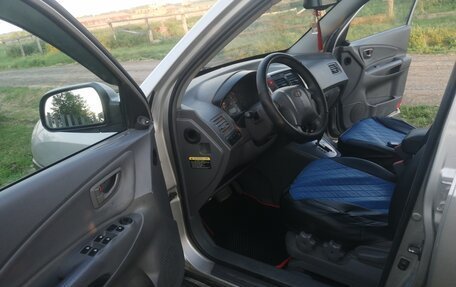 Hyundai Tucson III, 2004 год, 870 000 рублей, 2 фотография