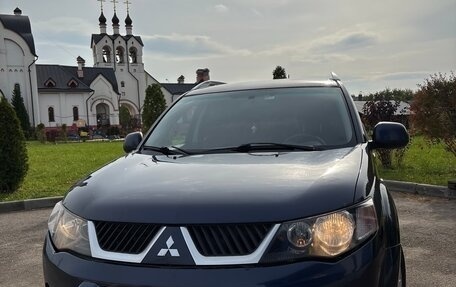 Mitsubishi Outlander III рестайлинг 3, 2008 год, 990 000 рублей, 3 фотография