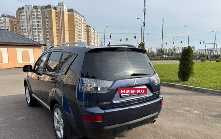 Mitsubishi Outlander III рестайлинг 3, 2008 год, 990 000 рублей, 7 фотография