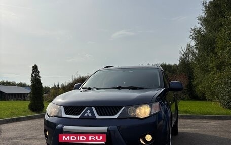 Mitsubishi Outlander III рестайлинг 3, 2008 год, 990 000 рублей, 9 фотография