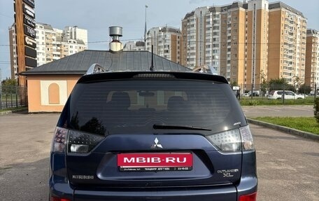 Mitsubishi Outlander III рестайлинг 3, 2008 год, 990 000 рублей, 8 фотография