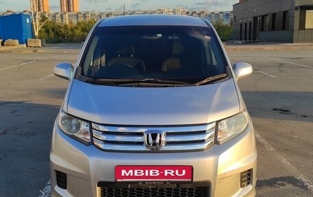 Honda Freed I, 2010 год, 1 100 000 рублей, 2 фотография