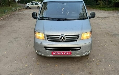 Volkswagen Caravelle T5, 2005 год, 1 150 000 рублей, 4 фотография