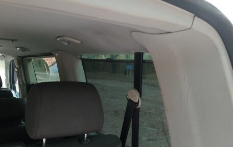 Volkswagen Caravelle T5, 2005 год, 1 150 000 рублей, 13 фотография