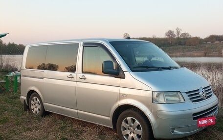 Volkswagen Caravelle T5, 2005 год, 1 150 000 рублей, 9 фотография