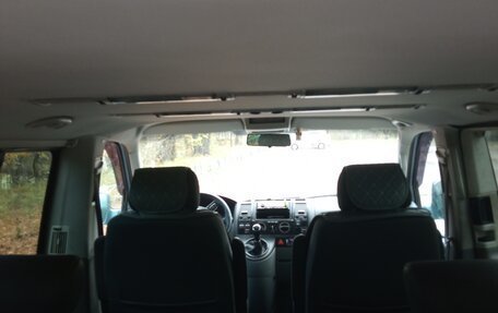 Volkswagen Caravelle T5, 2005 год, 1 150 000 рублей, 14 фотография