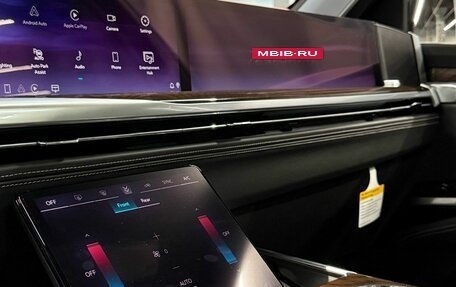 Cadillac Escalade V, 2025 год, 20 160 000 рублей, 24 фотография