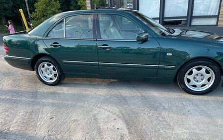 Mercedes-Benz E-Класс, 1997 год, 550 000 рублей, 19 фотография