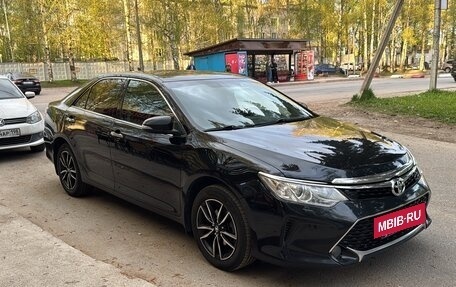 Toyota Camry, 2016 год, 1 890 000 рублей, 4 фотография