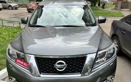 Nissan Pathfinder, 2014 год, 2 300 000 рублей, 1 фотография