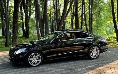 Mercedes-Benz E-Класс, 2011 год, 1 750 000 рублей, 18 фотография