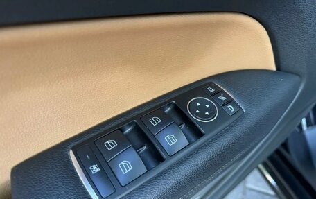 Mercedes-Benz E-Класс, 2011 год, 1 750 000 рублей, 23 фотография