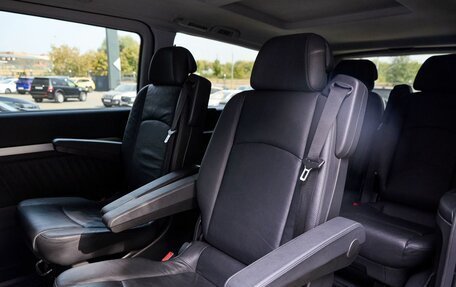 Mercedes-Benz Viano, 2010 год, 2 100 000 рублей, 25 фотография